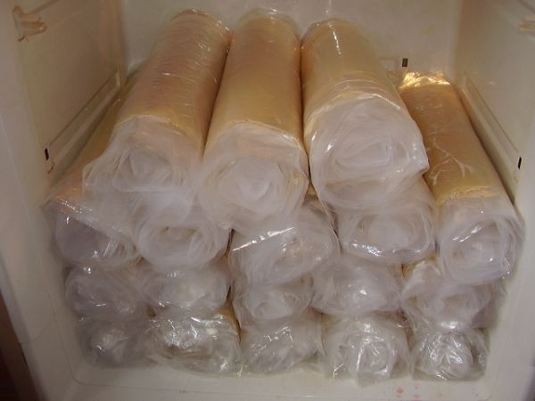 Levamos a massa e fritamos seu pastel
